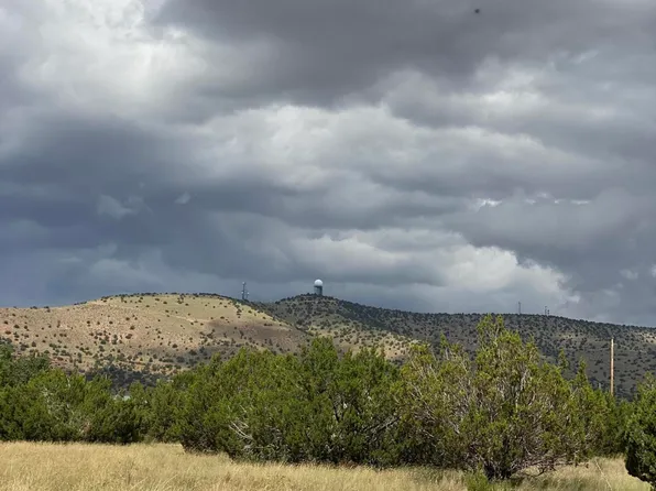 25985 W Hillcrest Dr, Seligman, AZ 86337