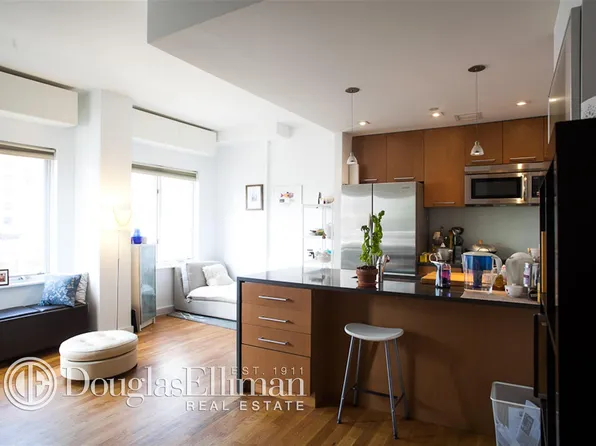 330 East 109th Street image 1 of 7