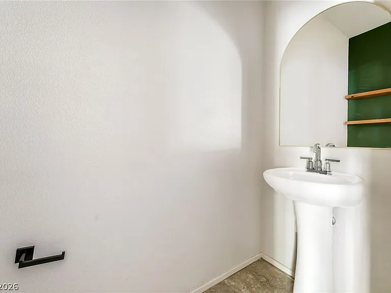 3803 Berenices Ave — Photo 10