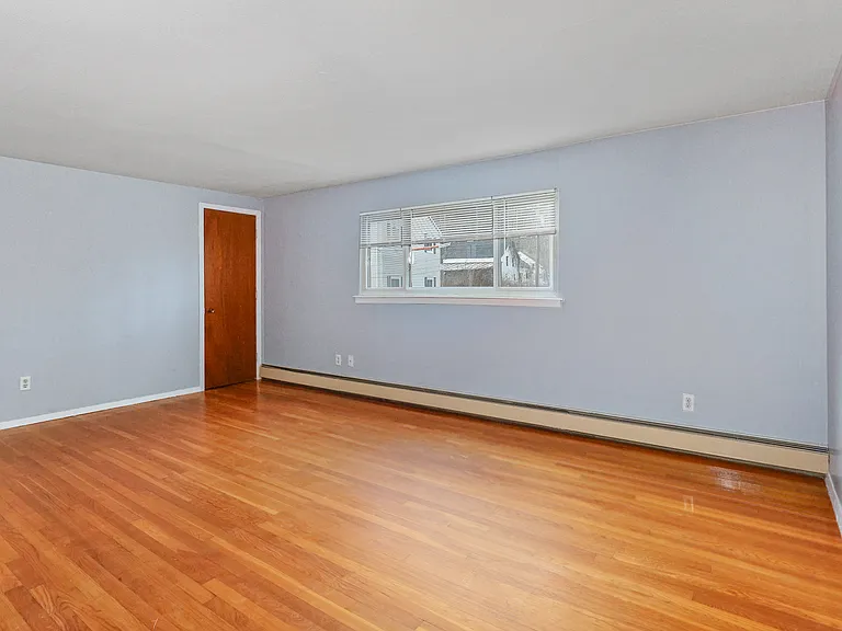 11 Brookwood Ln #24 — Photo 12