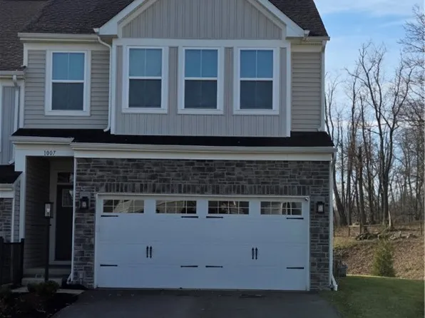 1007 Wellington Ct, Jeannette, PA 15644