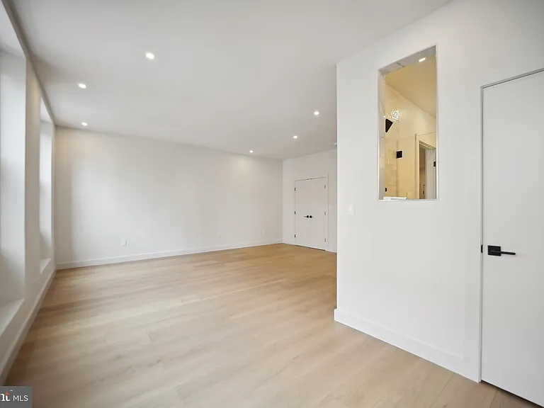1329 Connecticut Ave NW #201 — Photo 12