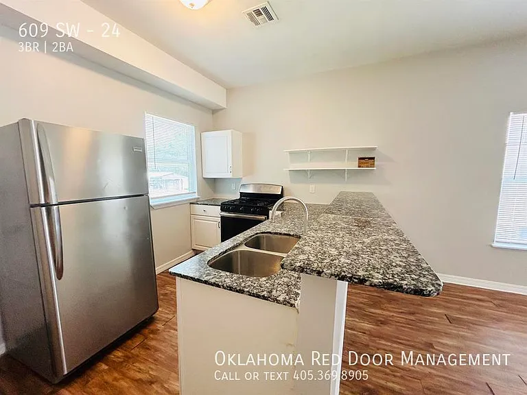 609 SW 24th St — Photo 7