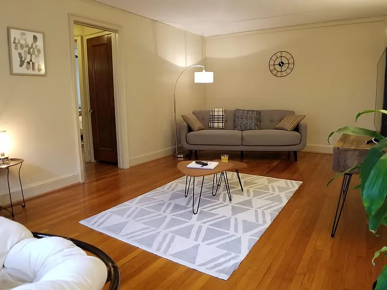 Elliott Apartments — Photo 46