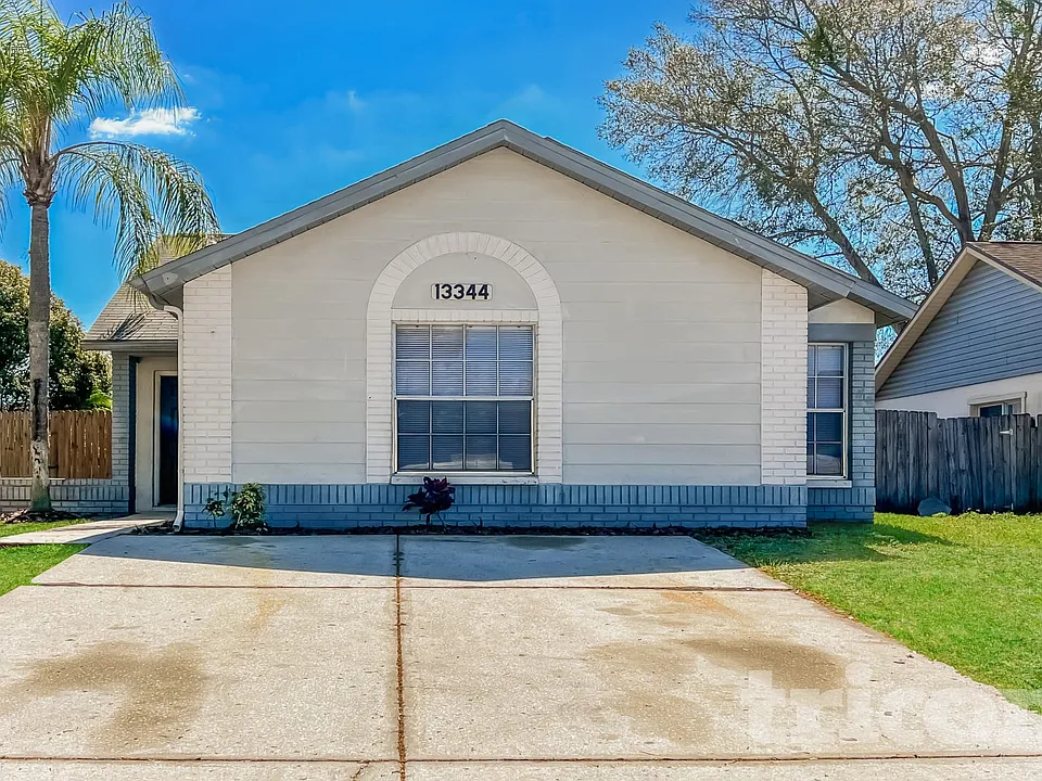 13344 Laraway Dr