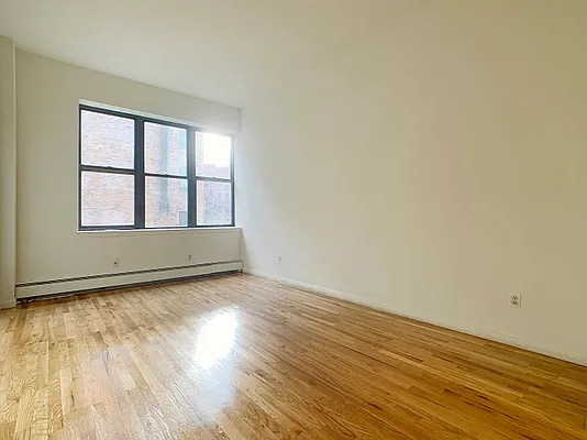 Rented by City Connections Realty | media 2