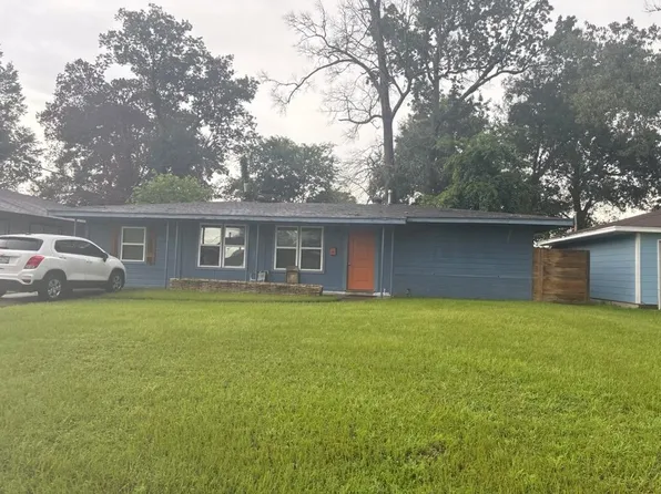 5440 Dewberry Ln, Beaumont, TX 77708