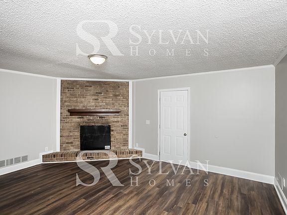 3rd image of 553 Parlock Rd