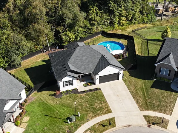 130 Burlington Ct, Mount Washington, KY 40047