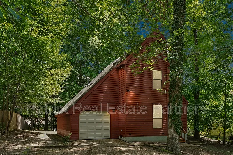 128 Sharps Rd