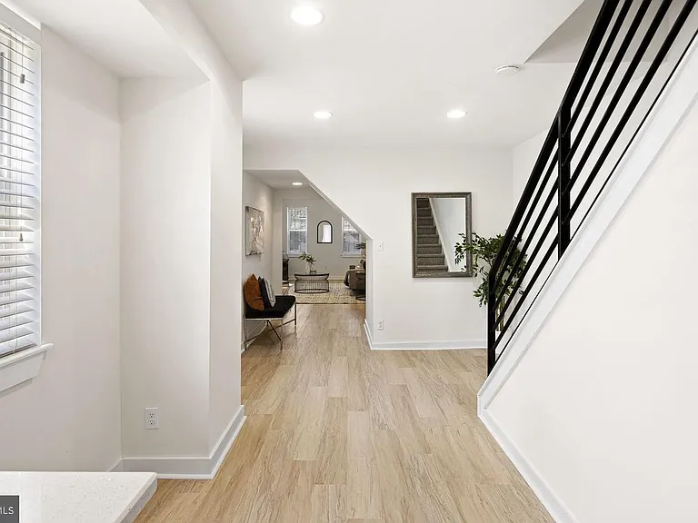 1865 Frankford Ave #A1 — Photo 5