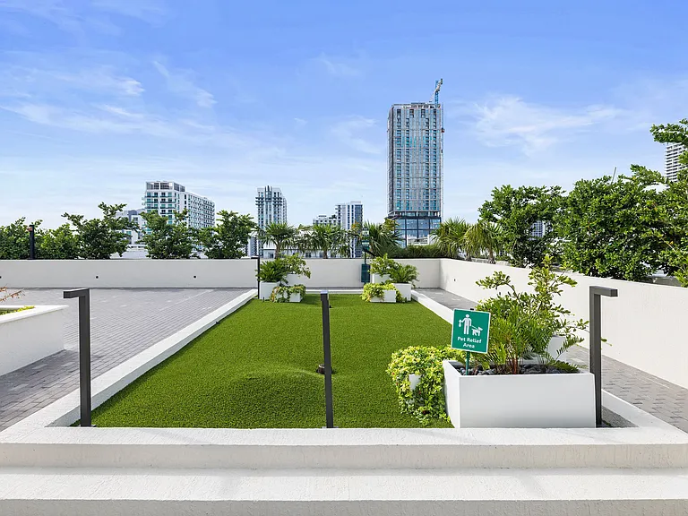 665 NE 25th St #1801A — Photo 31