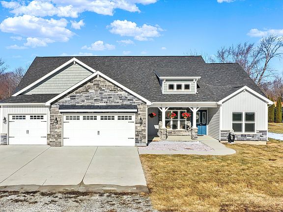 4th image of 1158 N Deer Meadows Rd