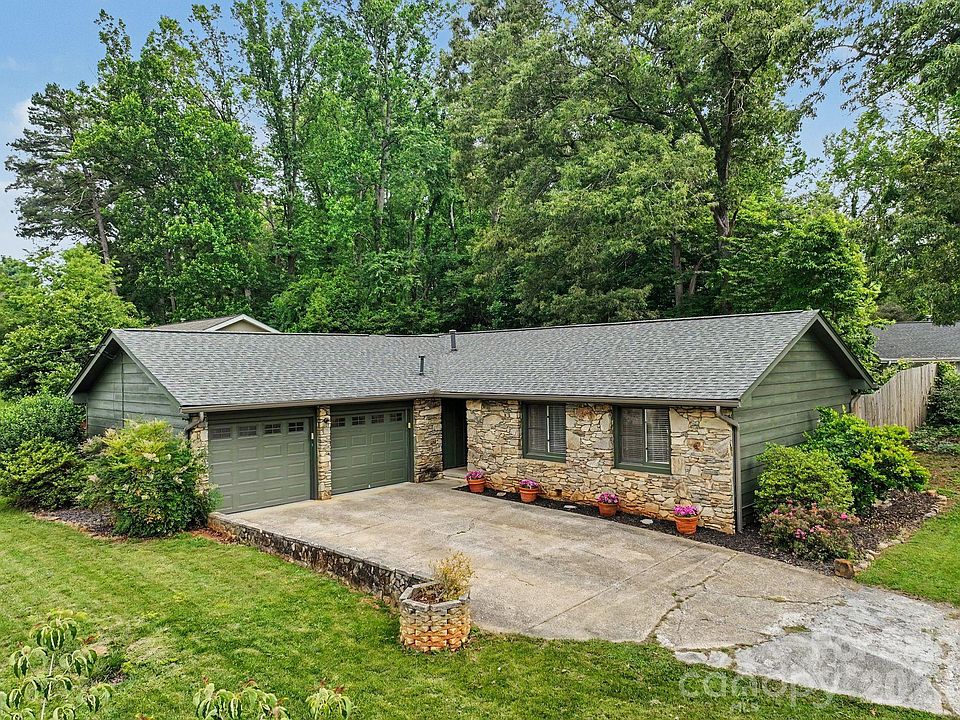 1st image of 21 Glen Meadows Rd