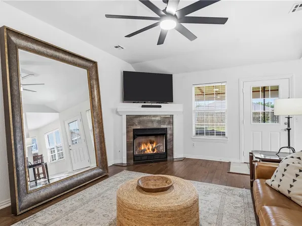 1016 Applewood Cir, Centerton, AR 72719