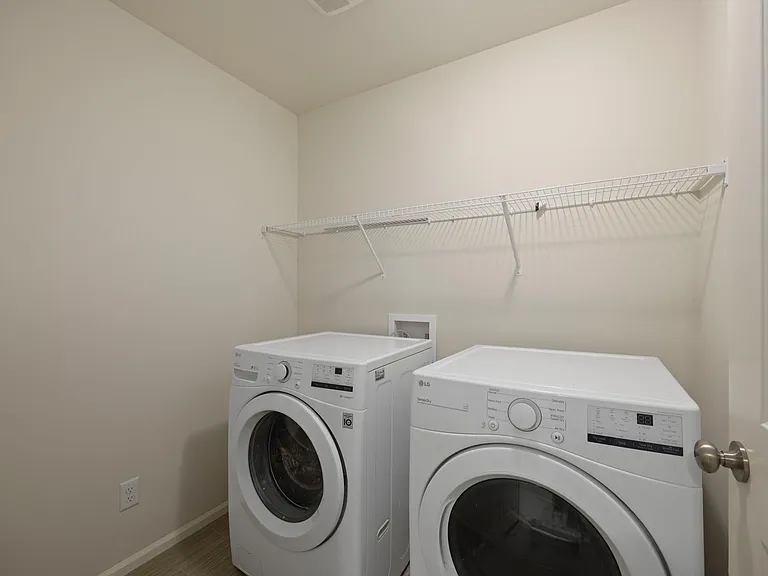 9214 Candytuft Dr SE — Photo 17