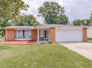 28847 Lynhaven Dr, North Olmsted, OH