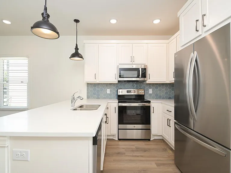 311 Ferguson Ave #202 — Photo 3