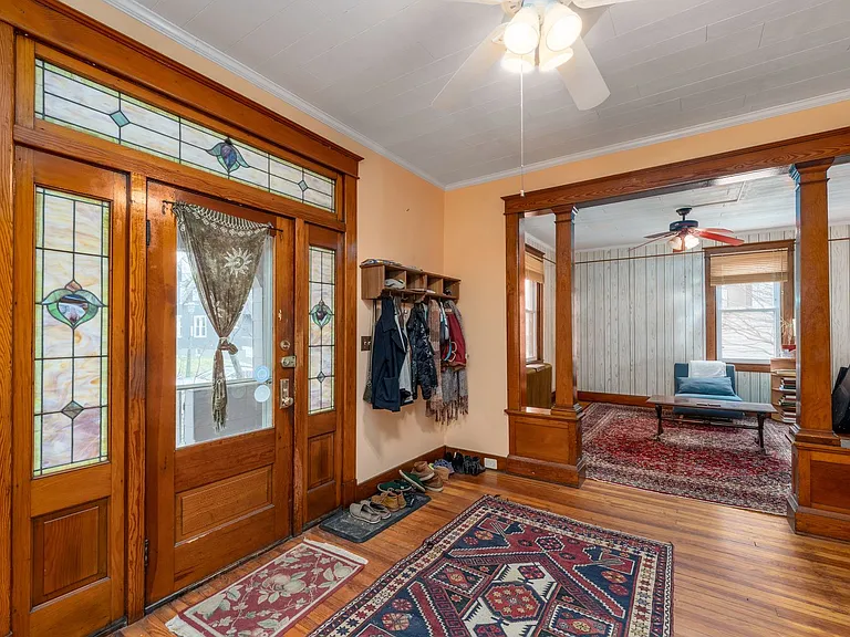 2911 Shirey Ave — Photo 4