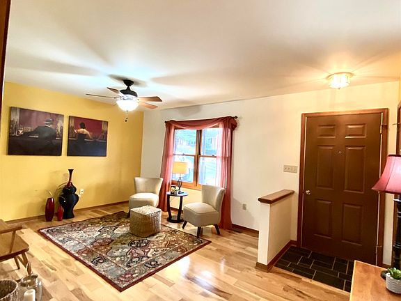 5th image of 29 Dogwood Ln