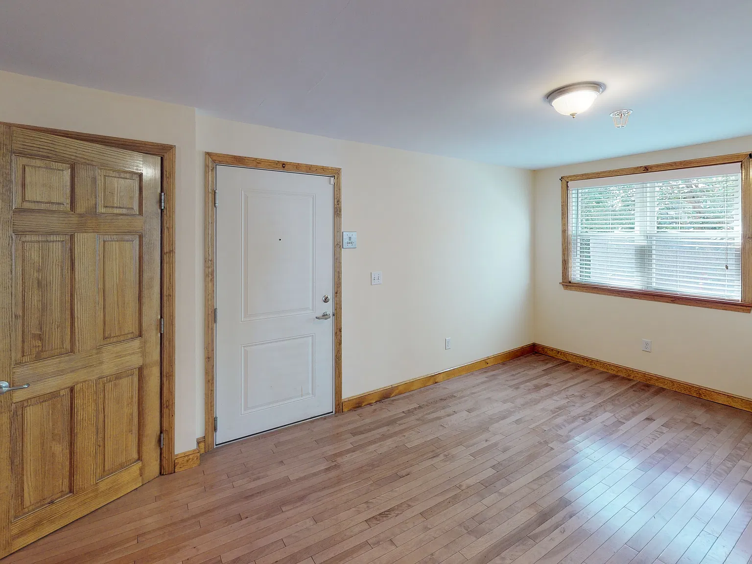 2 bed, 800 sqft, $2,185 — Photo 4