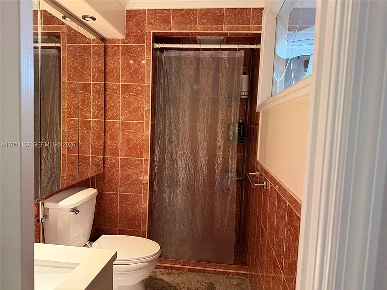 7010 NW 186th St #5-510 — Photo 6