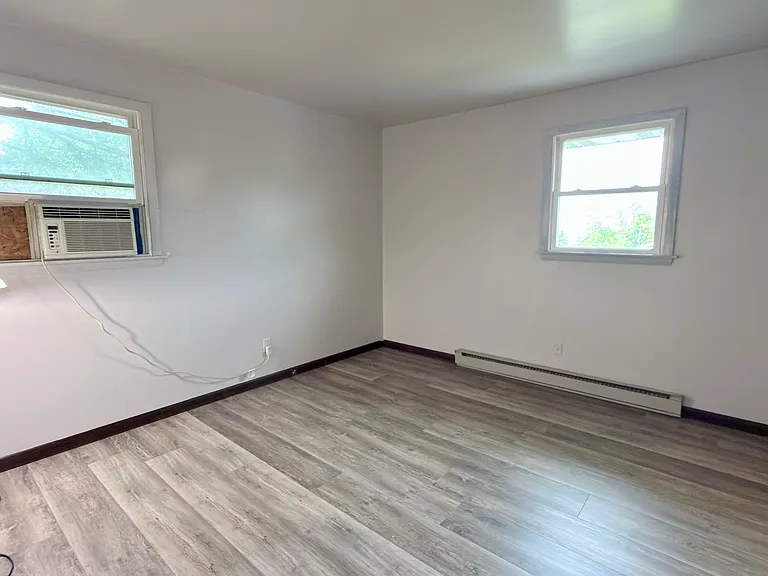1015 E Hamilton St — Photo 21