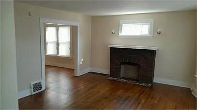 2 bed, 1060 sqft, $1,300 — Photo 2
