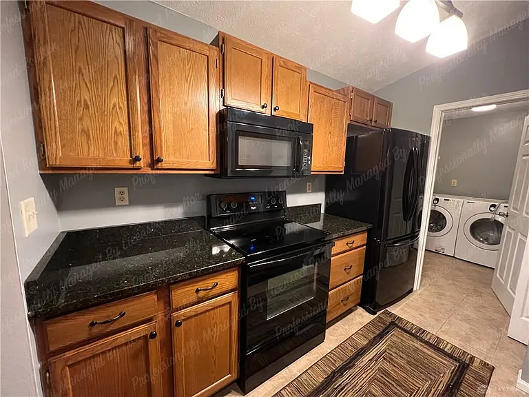 6650 Wareham Ct #8 — Photo 12