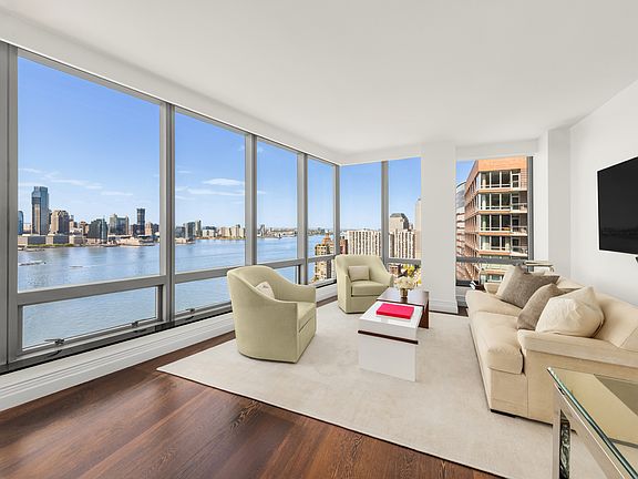 4th image of 10 Little West St #33A