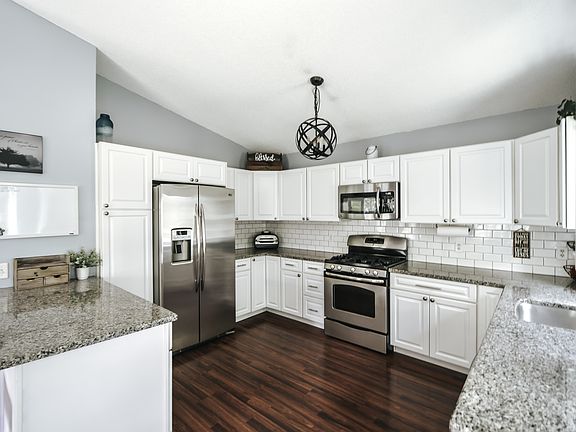 4th image of 4498 200th St E