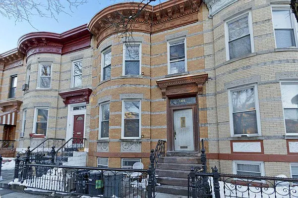 Rented by Remax IQ | media 4