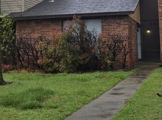 827 NW 111th St, Oklahoma City, OK 73114