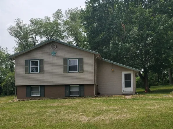 128 Pullam Dr, West Middlesex, PA 16159