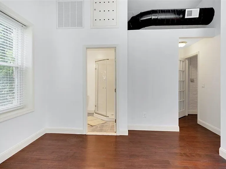 39 Coles St #2 — Photo 14