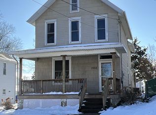 1950 Bennett St, Dubuque, IA 52001