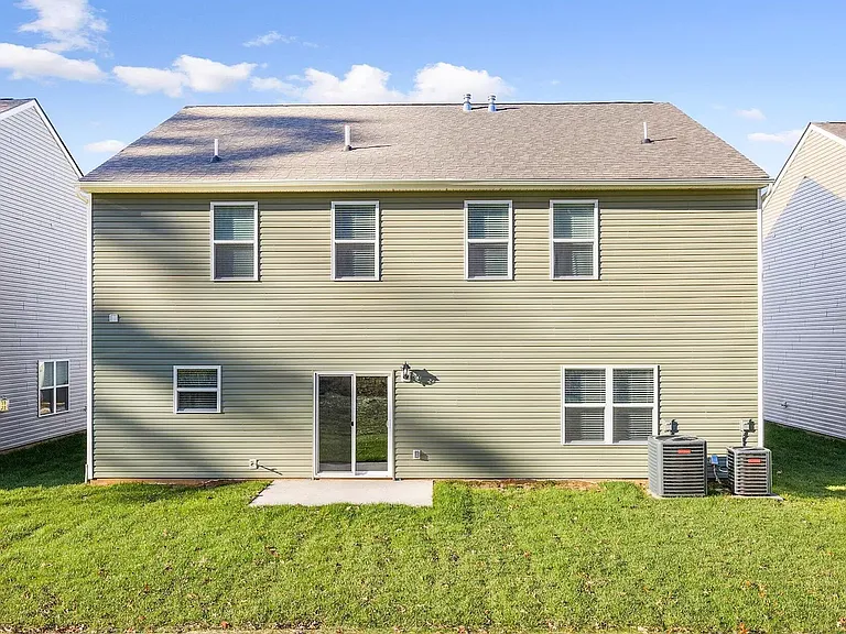 528 Hayley Marie Ln — Photo 2