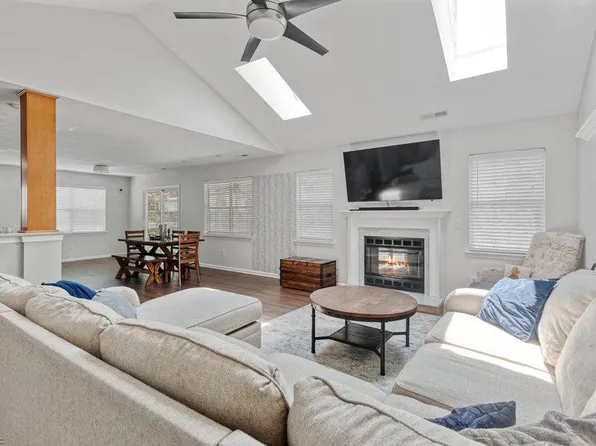 2756 Bernadotte St, Virginia Beach, VA 23456