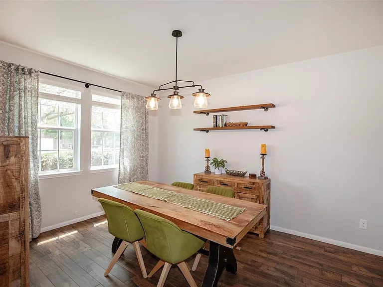 2110 Stonehollow Ct — Photo 6