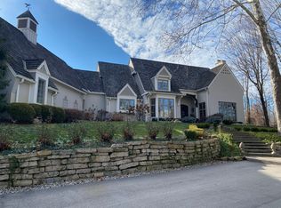 8065 Hunt Club Rd, Zionsville, IN 46077