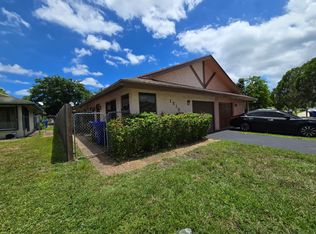 1213 SW 74th Ave, Pompano Beach, FL 33068