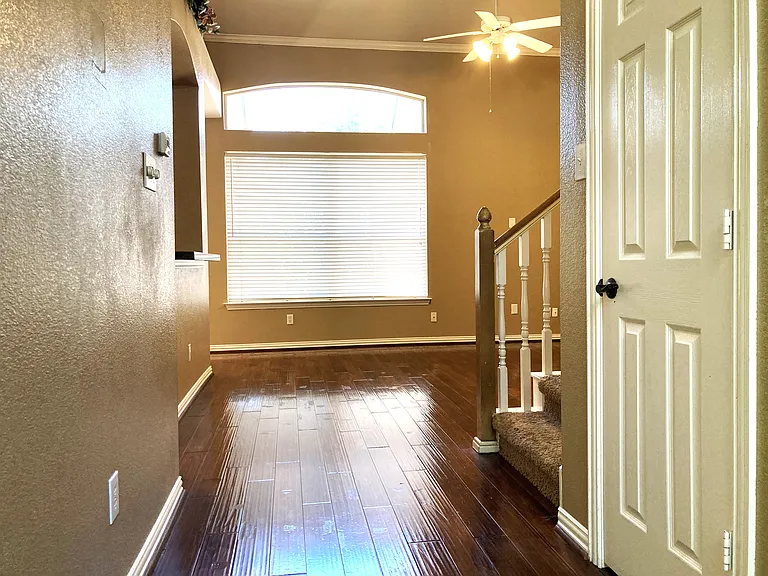 630 Waterview Dr — Photo 10