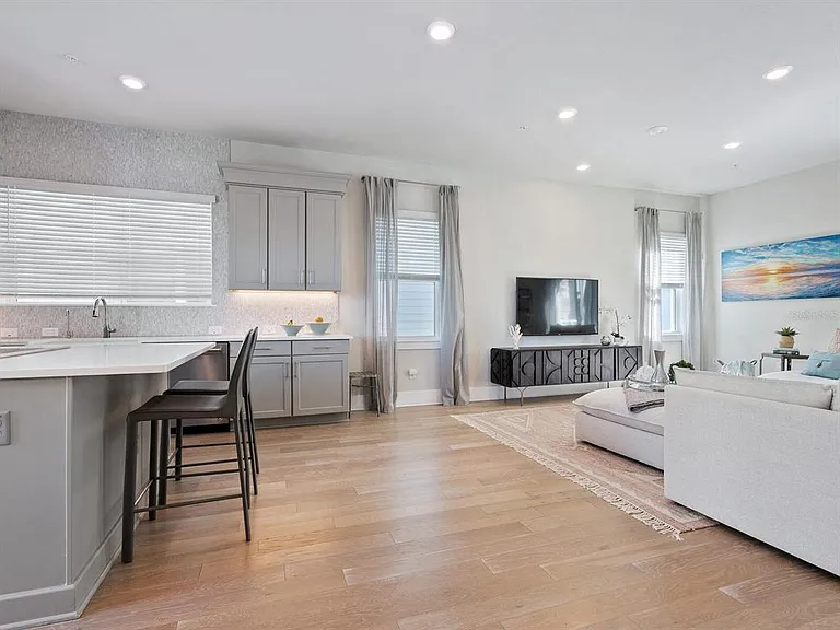 508 Laurel Park Dr — Photo 6