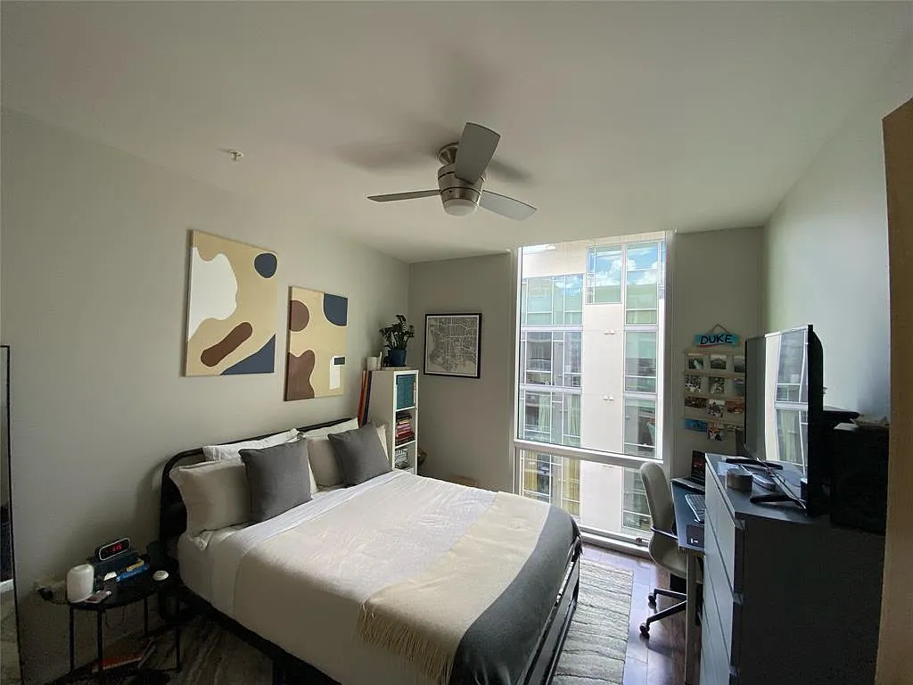 1600 Barton Springs Rd — Photo 4