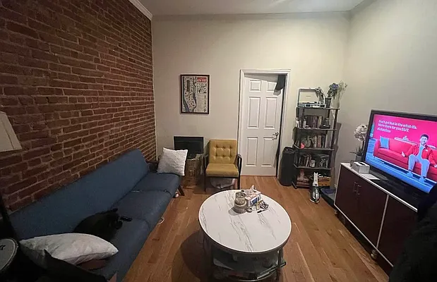 Rented by Eric Goodman Realty Corp | media 10