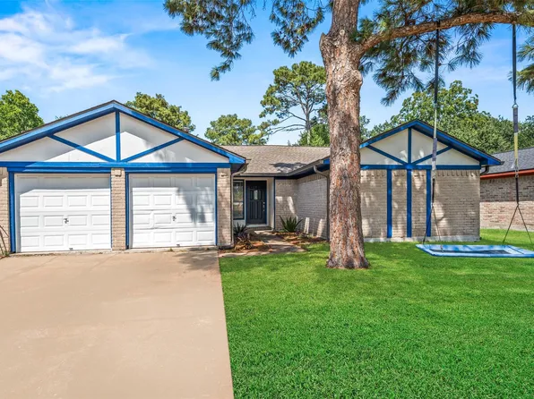 318 Bayridge Dr, League City, TX 77573
