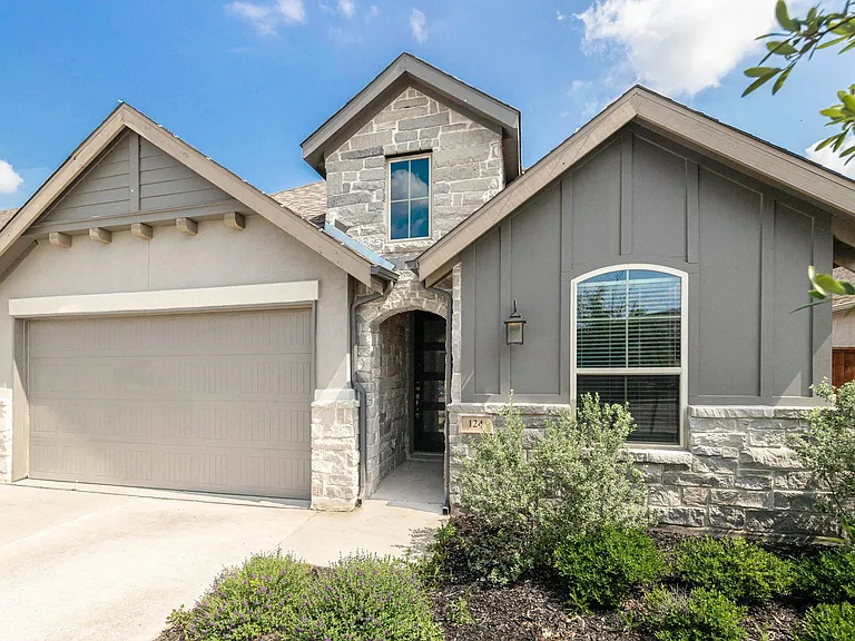 124 Rosebush Dr — Photo 1
