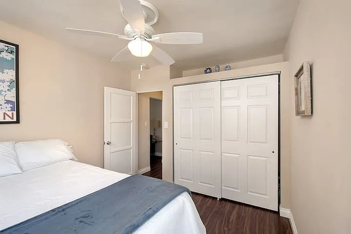 717 Whiting Ct — Photo 24