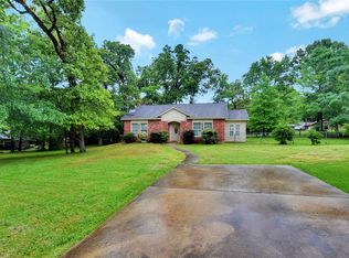 707 Sabine River Rd, Montgomery, TX 77316