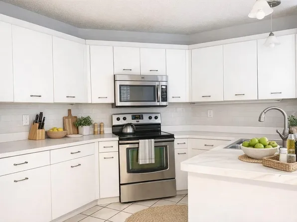 10461 NW 12th Ct, Fort Lauderdale, FL 33322